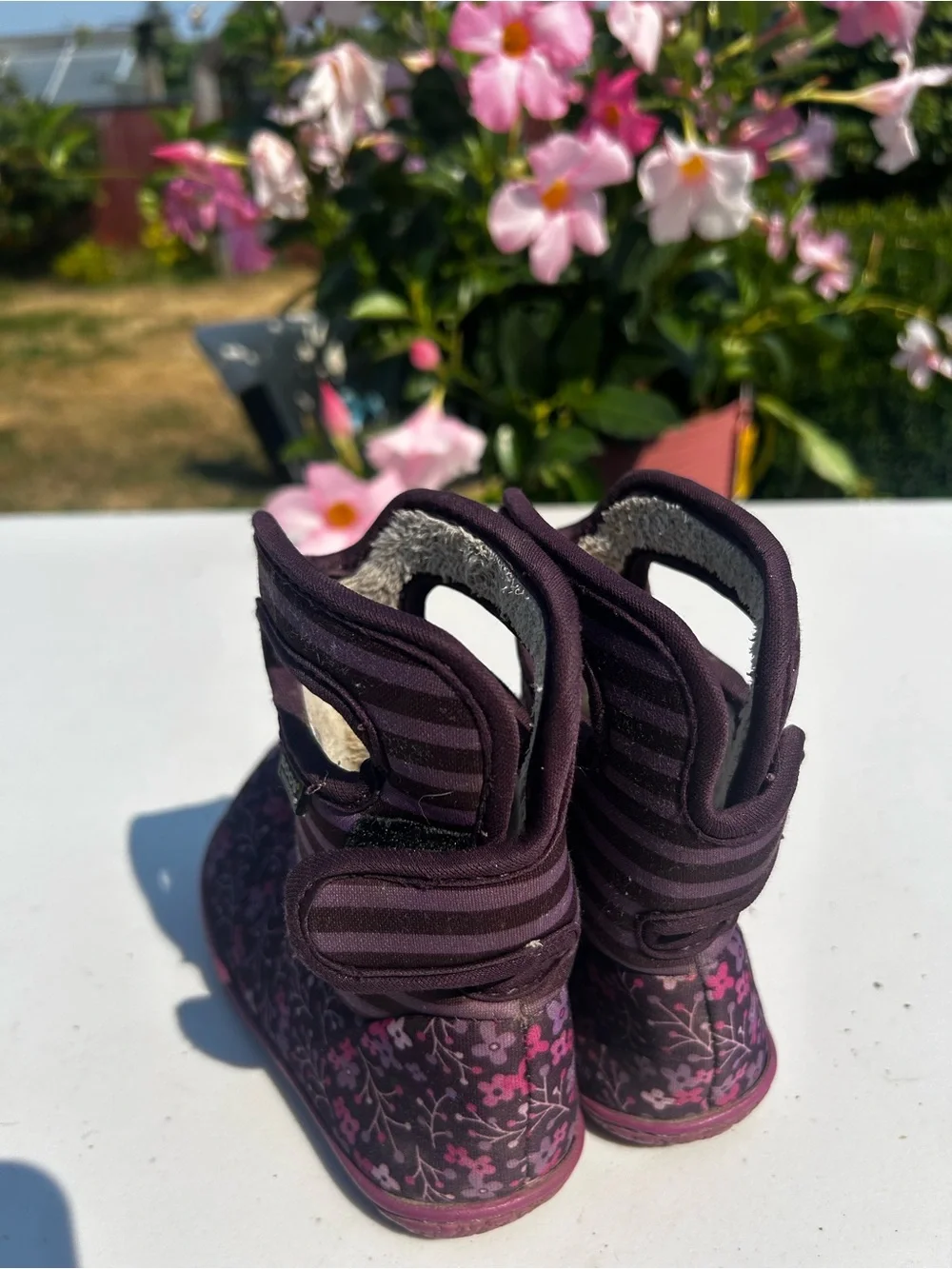 Bogs Kids baby Girl’s Plum/Pink Floral Waterproof Boots Size 7